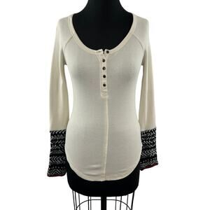 FREE PEOPLE White Top Stretch Knit Ribbed Raglan Sleeve Henley Neck Size Small S